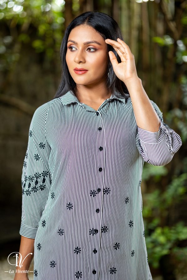 Striped Embroidery Short Dress - Image 3