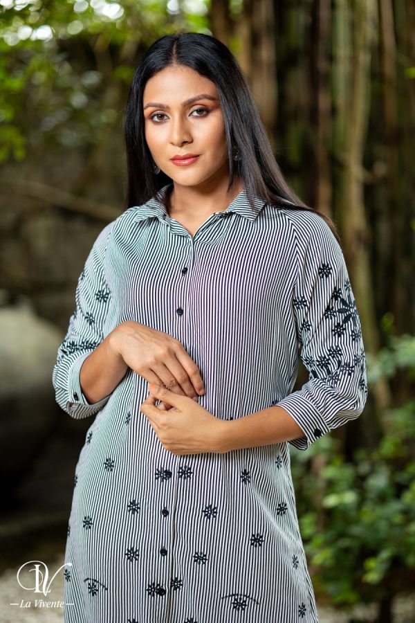 Striped Embroidery Short Dress - Image 2