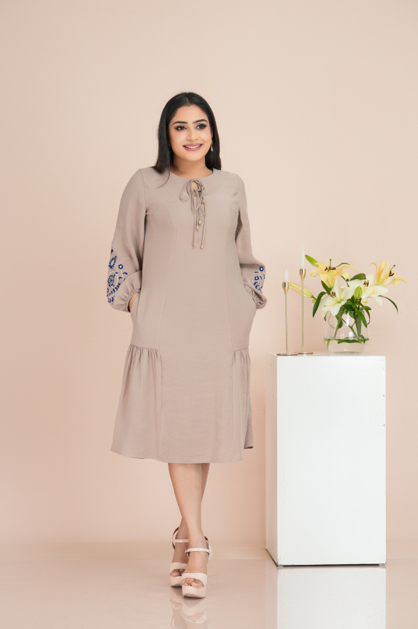 Sleeve Embroidered tie-up Neck Detailed Short Dress - Image 2