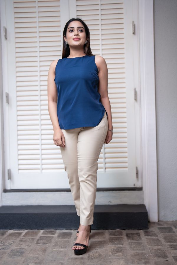 Back Button Up Detailed Sleeveless Top - Image 2