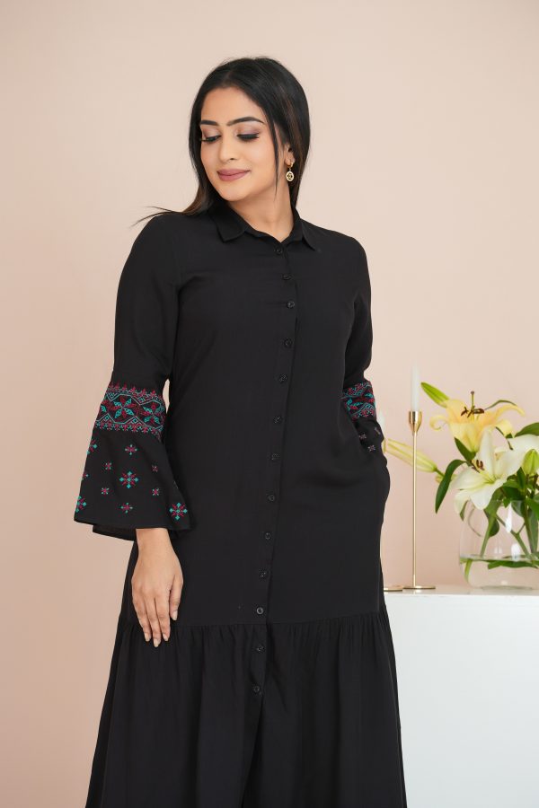 Sleeve Embroidered Frilled Maxi Dress - Image 2
