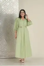 Front pleat detailed belted V-necked maxi dress