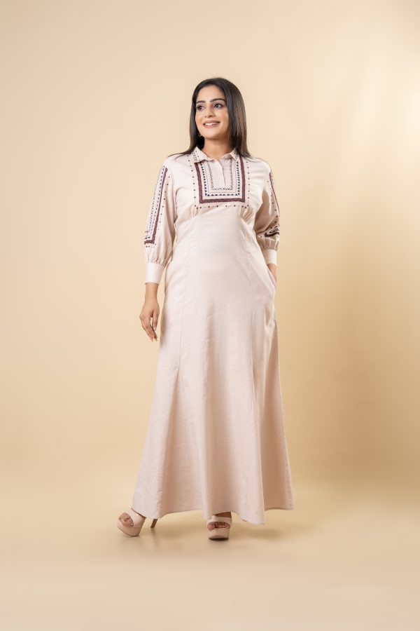 Geometric Embroidered Godet Detailed Maxi Dress - Image 5