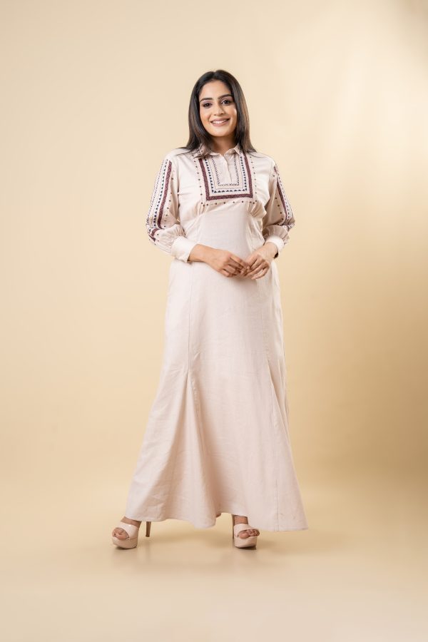 Geometric Embroidered Godet Detailed Maxi Dress - Image 2