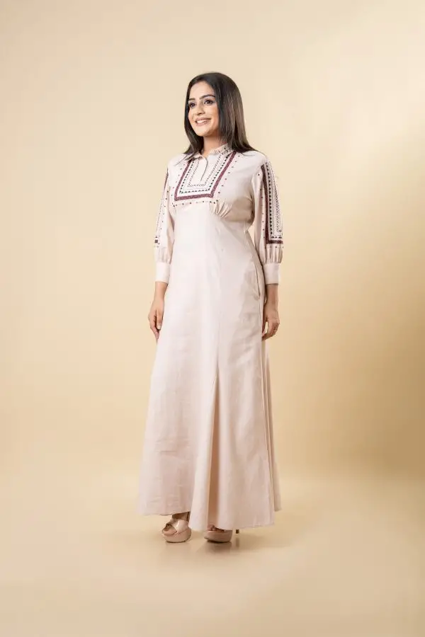 Geometric Embroidered Godet Detailed Maxi Dress - Image 4