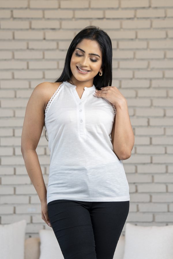 Lace detailed sleeveless cutaway top - Image 2