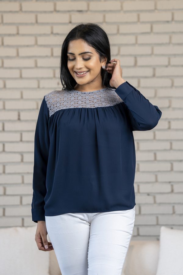 Contrast lace detailed top - Image 2