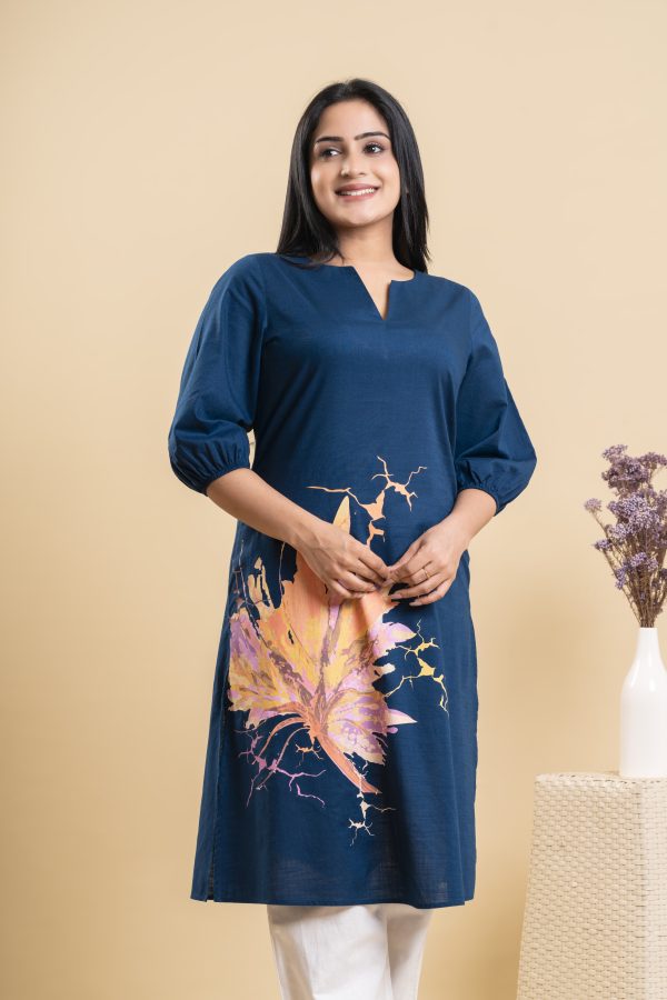 Abstract Printed Notch Necked Kurta - Image 4
