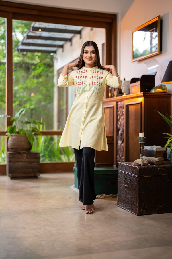 Embroidered Chinese Collared Kurta - Image 2