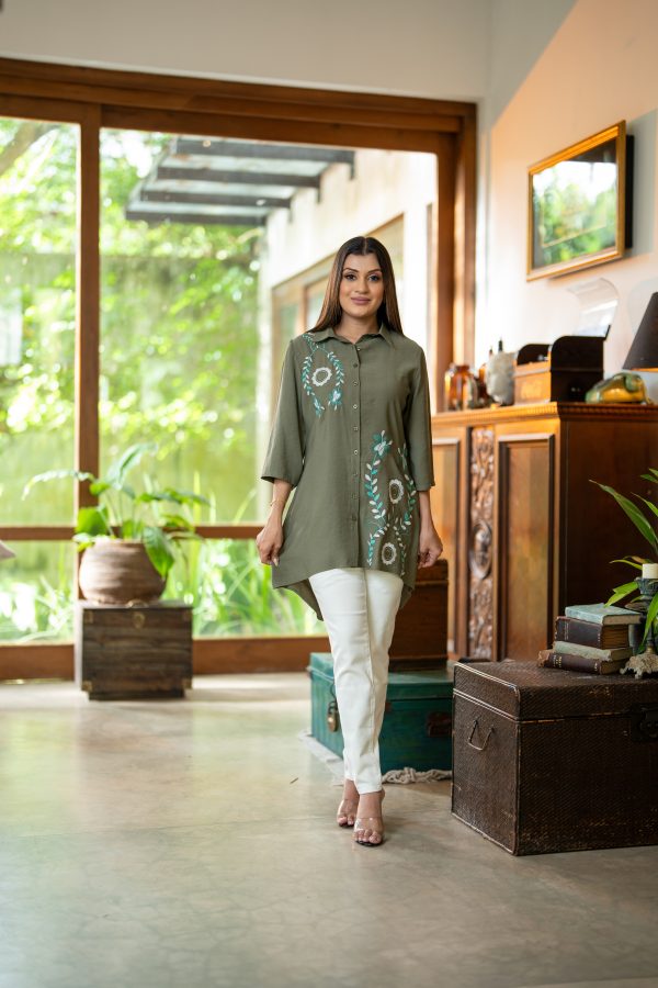 Embroidered Button Up Kurta - Image 2