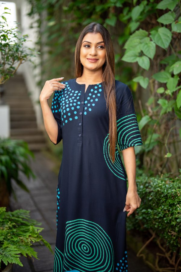 Abstract Printed Jewel Necked Batik Maxi Dress - Image 4