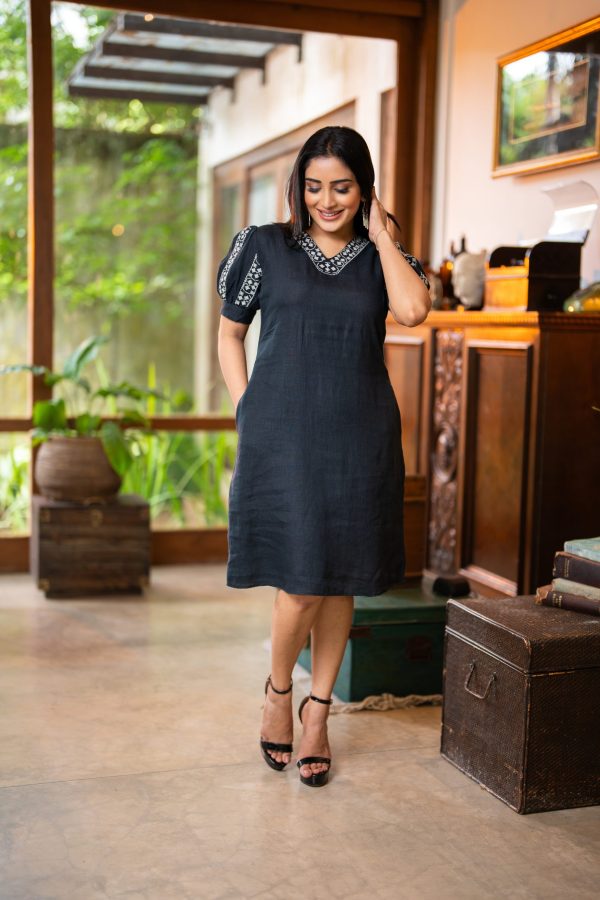 Sleeve & Neck Embroidered Short Dress - Image 4