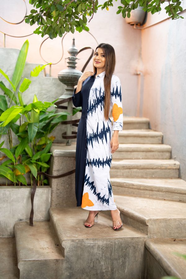 Two-Tone Batik Button Up Maxi Dress - Image 2