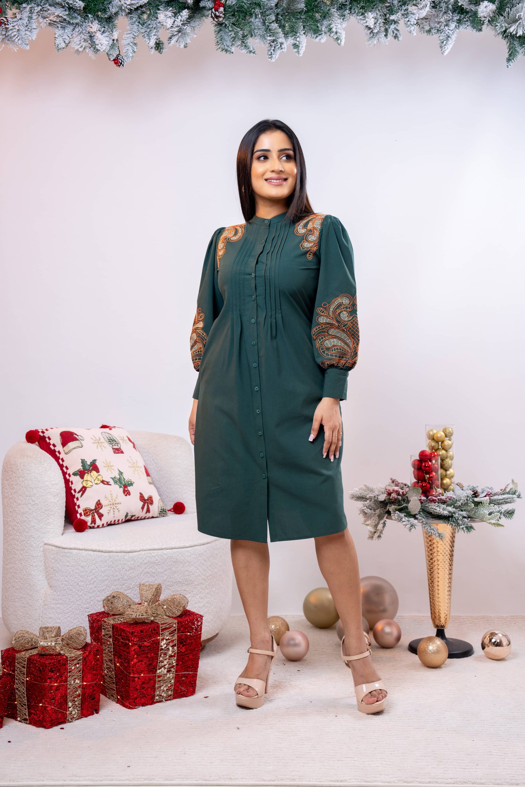 Pintuck Detailed Front Open Short Dress - Image 3