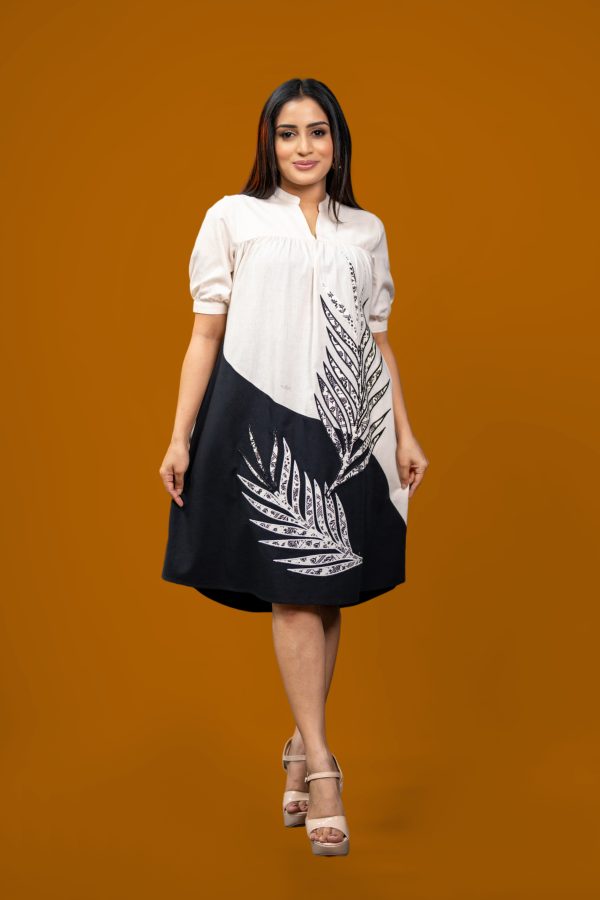 Embroidered Two-Tone Short Dress - Image 4