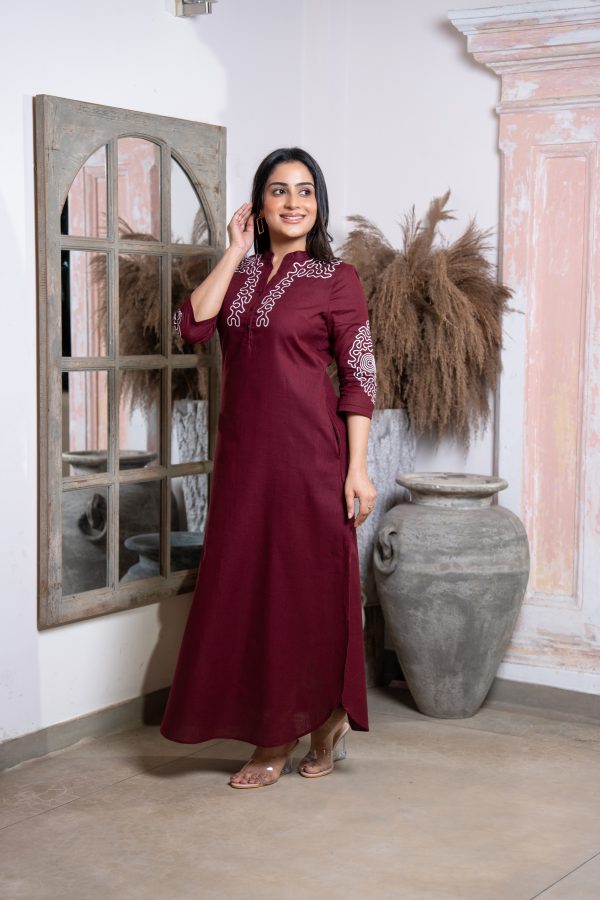 Abstract Embroidered Maxi Dress - Image 3