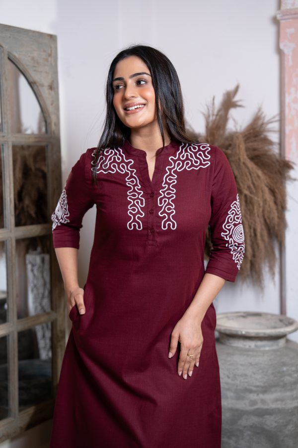 Abstract Embroidered Maxi Dress - Image 4