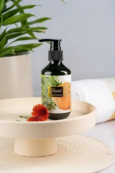 Herbal Hair Conditioner (200ml)