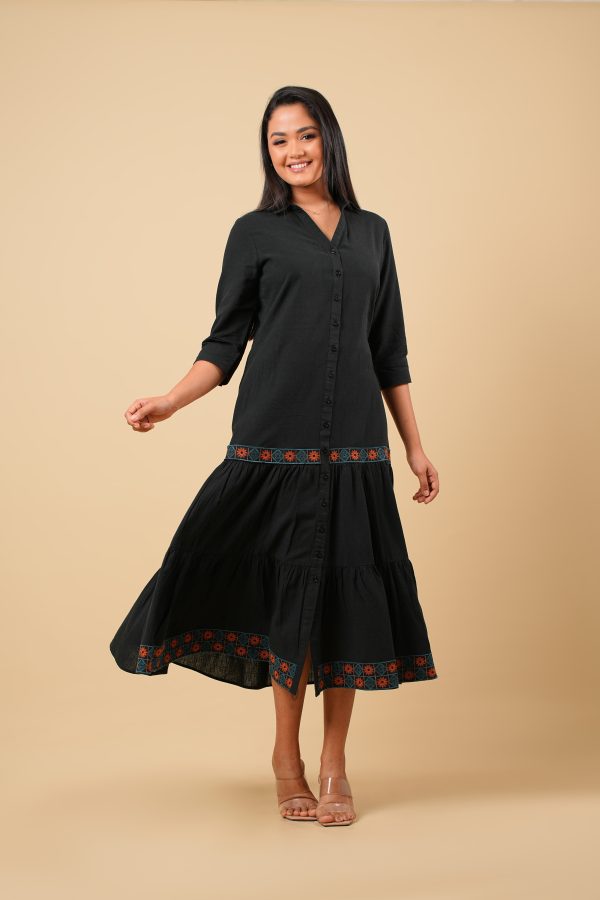 Embroidery detailed Tier Midi dress - Image 2