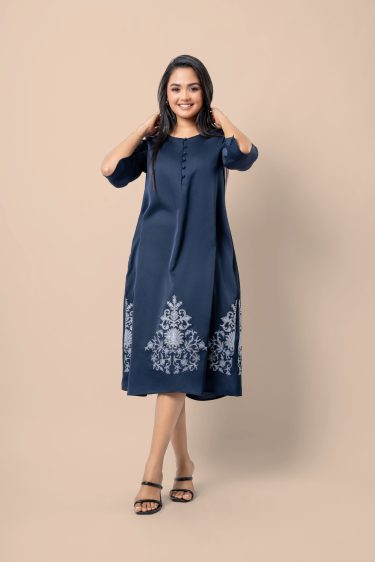 Hem Embroidery Detail Midi Dress