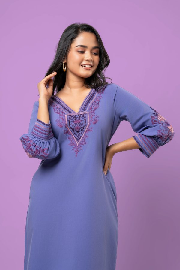 Embroidered V Neck Puff Sleeve Midi Dress - Image 3