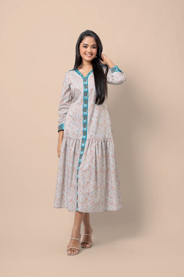 Embroidery Detail Tiered Colourblock Maxi Dress - Image 2