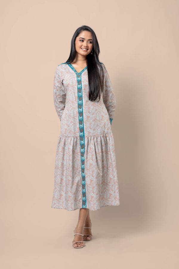 Embroidery Detail Tiered Colourblock Maxi Dress - Image 4