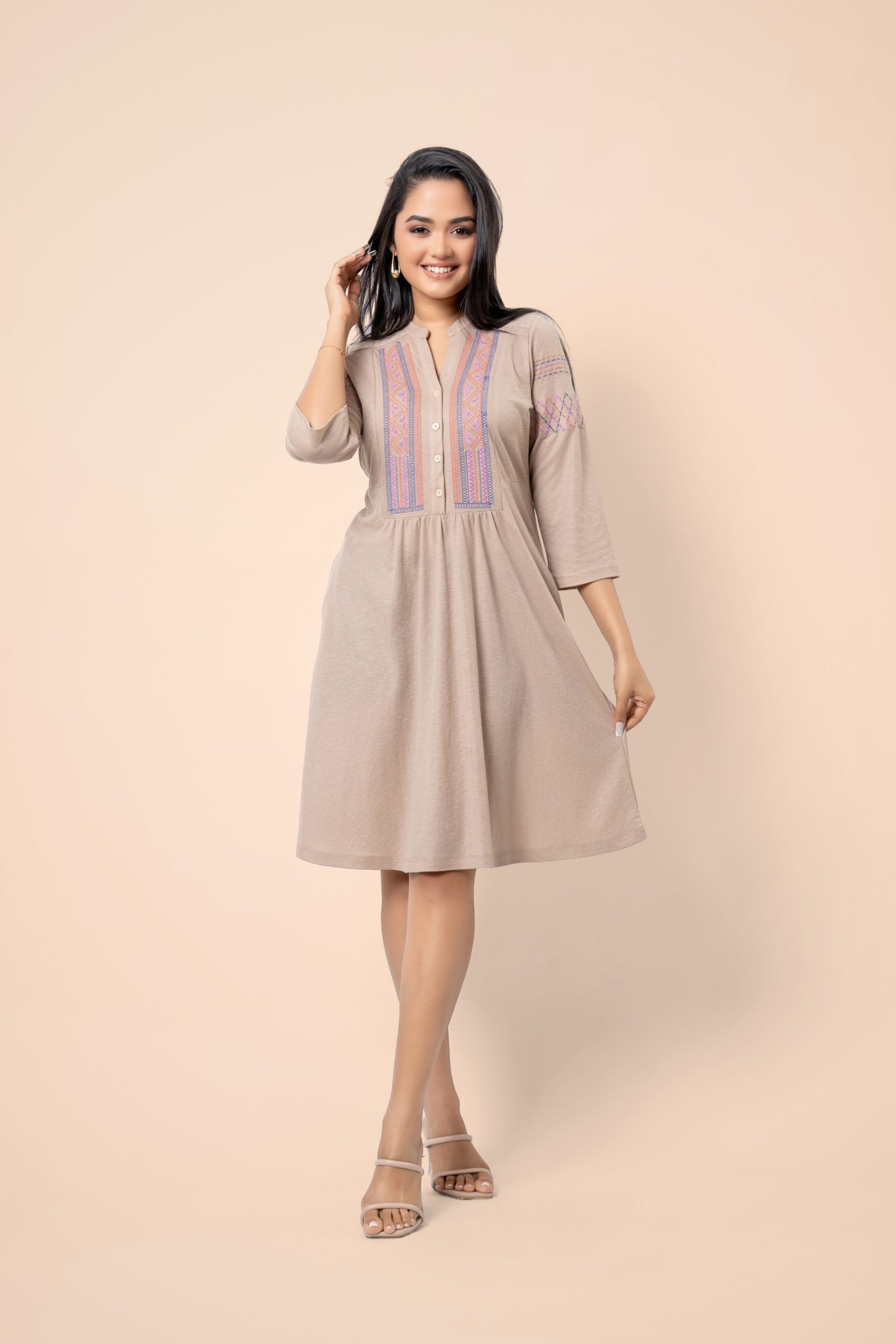 Geometric Embroidery Detail Short Dress - Image 5