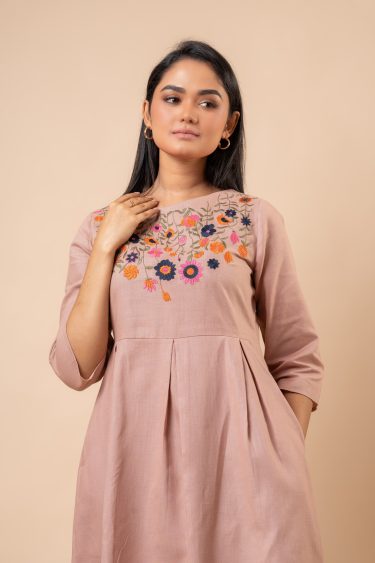 Floral Embroidery Pleated Short Dress