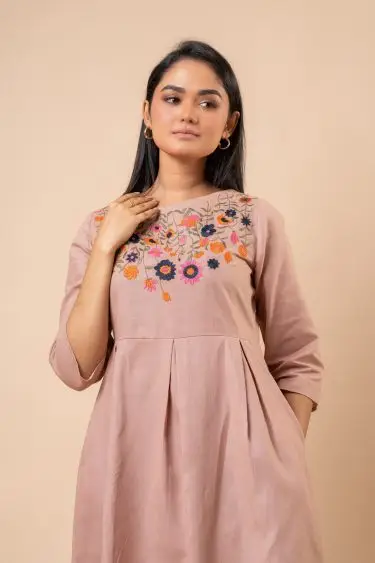 Floral Embroidery Pleated Short Dress