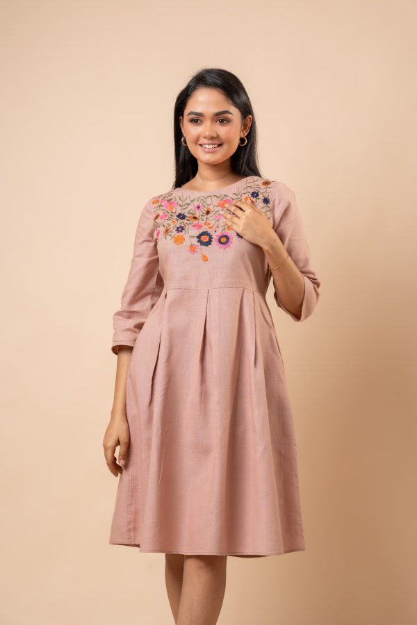 Floral Embroidery Pleated Short Dress - Image 2