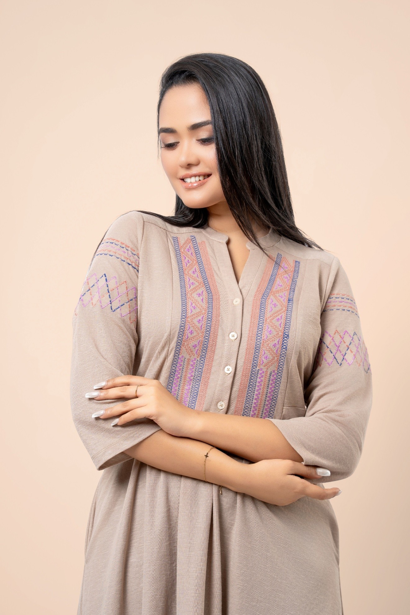 Geometric Embroidery Detail Short Dress - Image 2