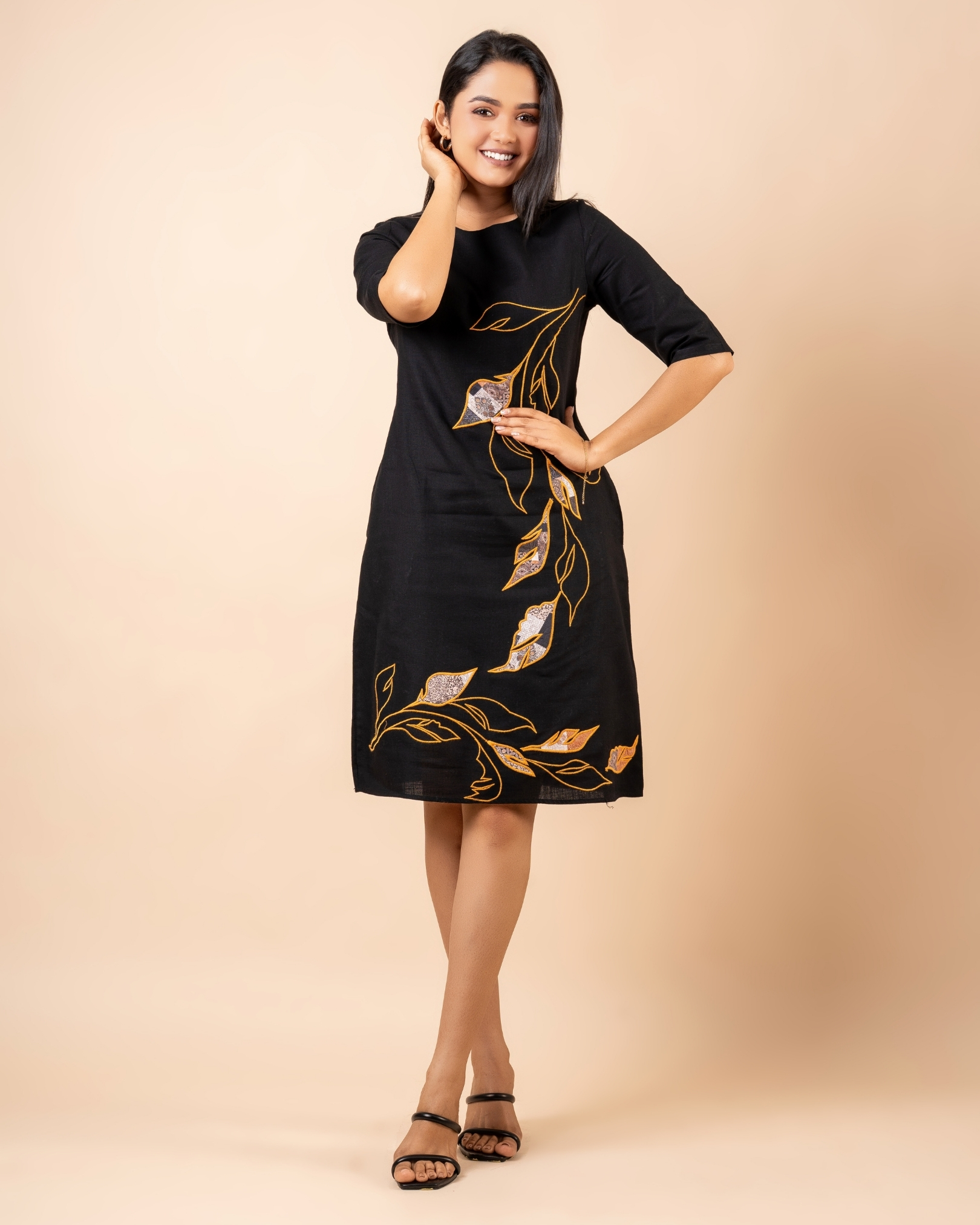 Applique Detailed A-Line Short Dress - Image 4