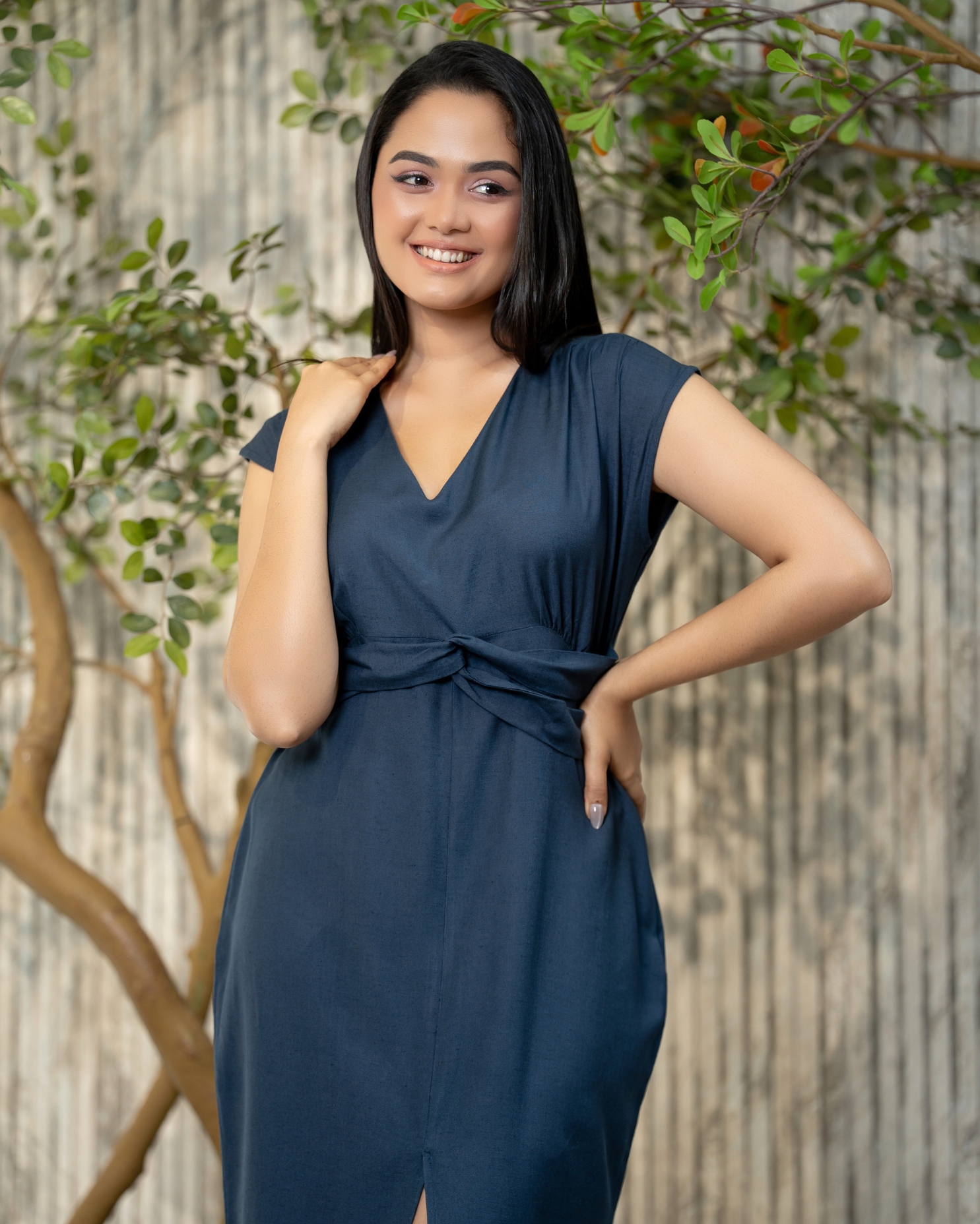 Waist Twist Detail Drop Shoulder Midi Dress - Image 4