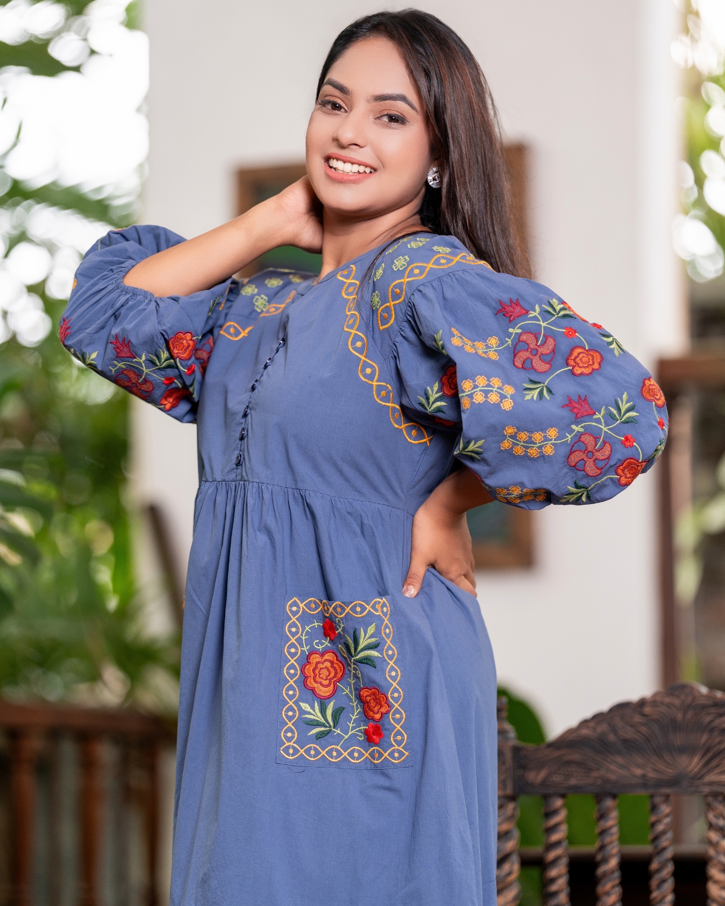 Floral Embroidered Puff Sleeve Midi Dress - Image 3