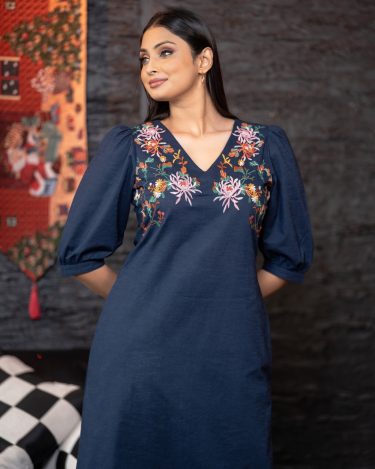 Floral Embroidery Detail Puff Sleeve Midi Dress