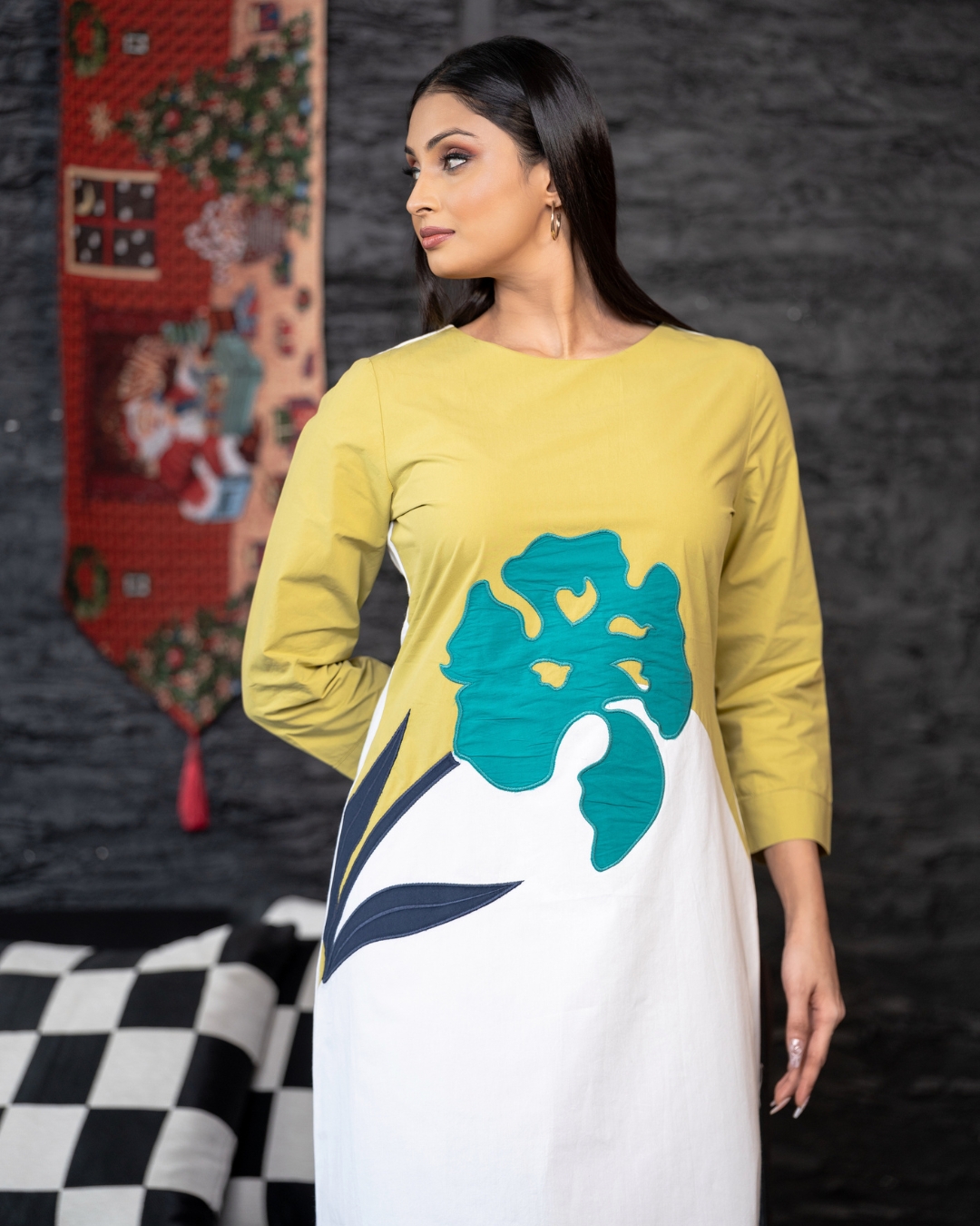 Floral Applique Detail Colourblock Midi Dress - Image 2