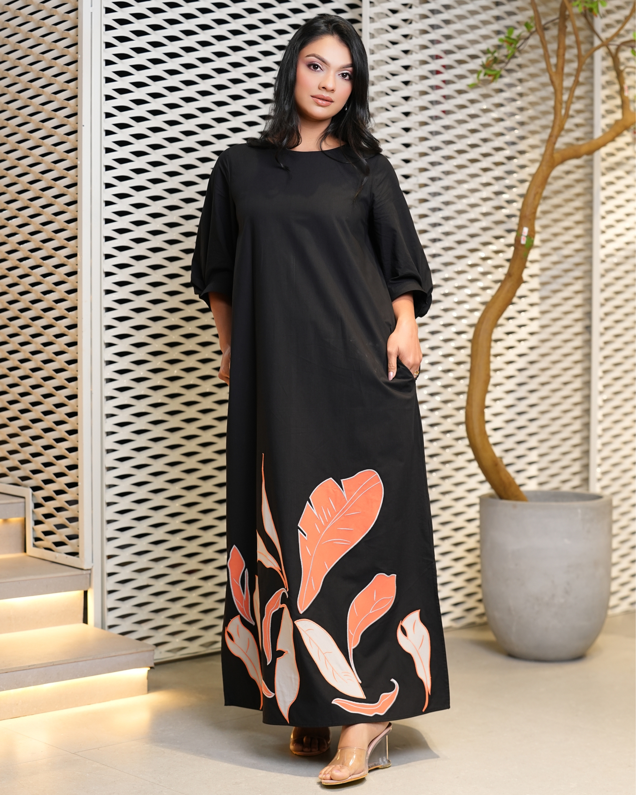 Leaf Applique Detail Puff Sleeve Maxi Dress - Image 2