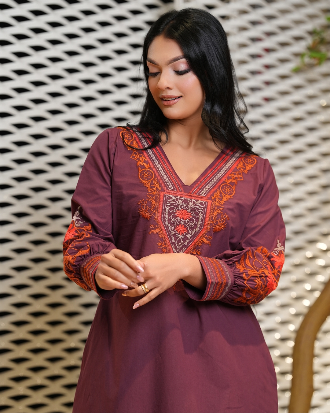 Embroidery Detail V-Neck Midi Dress - Image 2