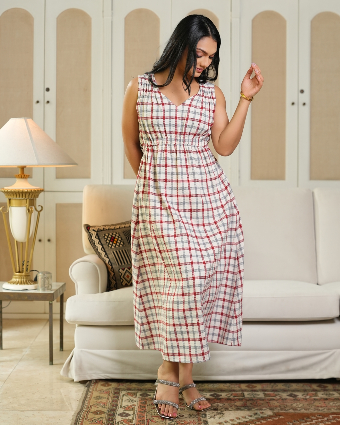 Plaid Patterned Sleeveless V-Neck Midi Dress - Image 5