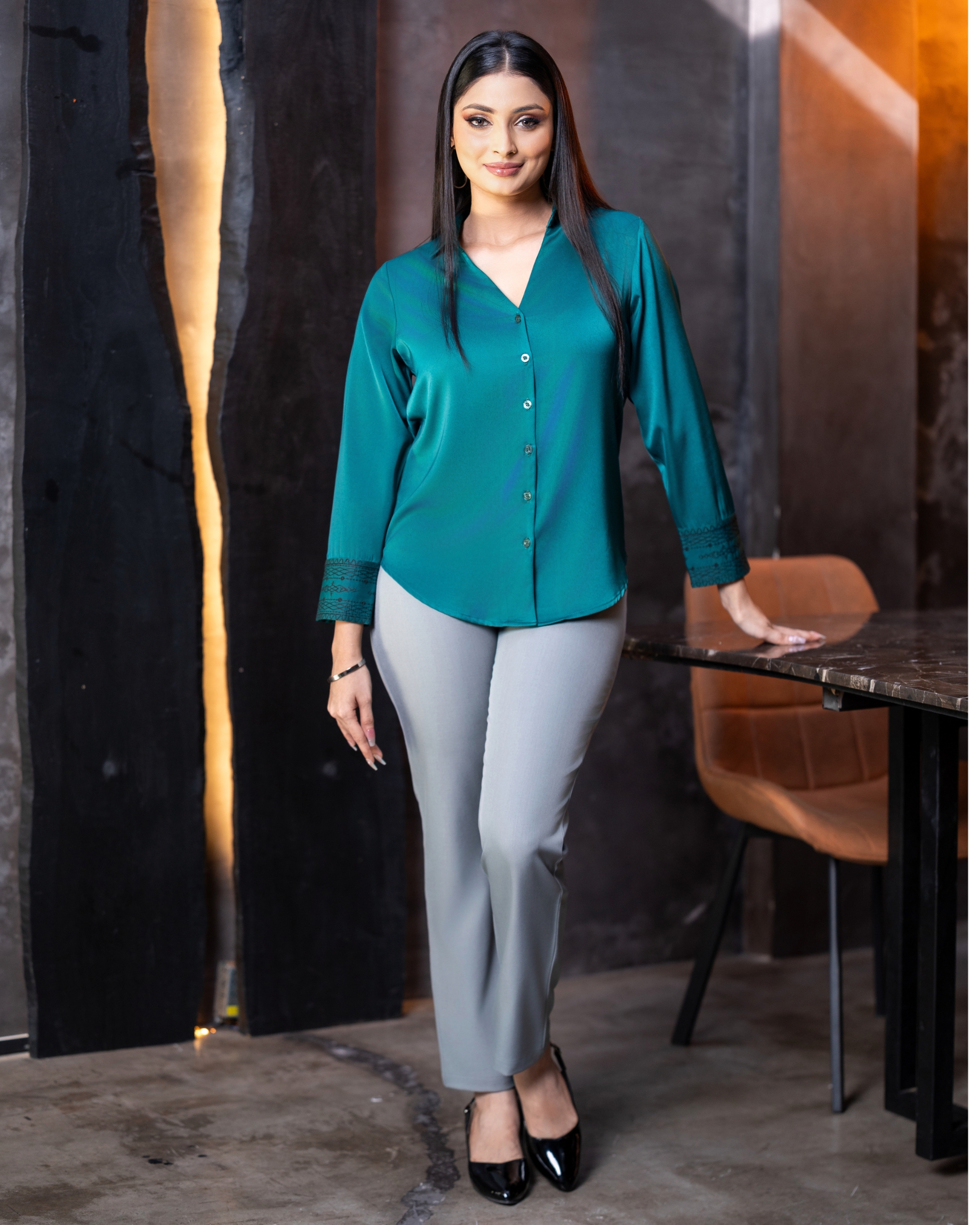 Embridered Sleeve Cuff Detail Shirt Blouse - Image 3