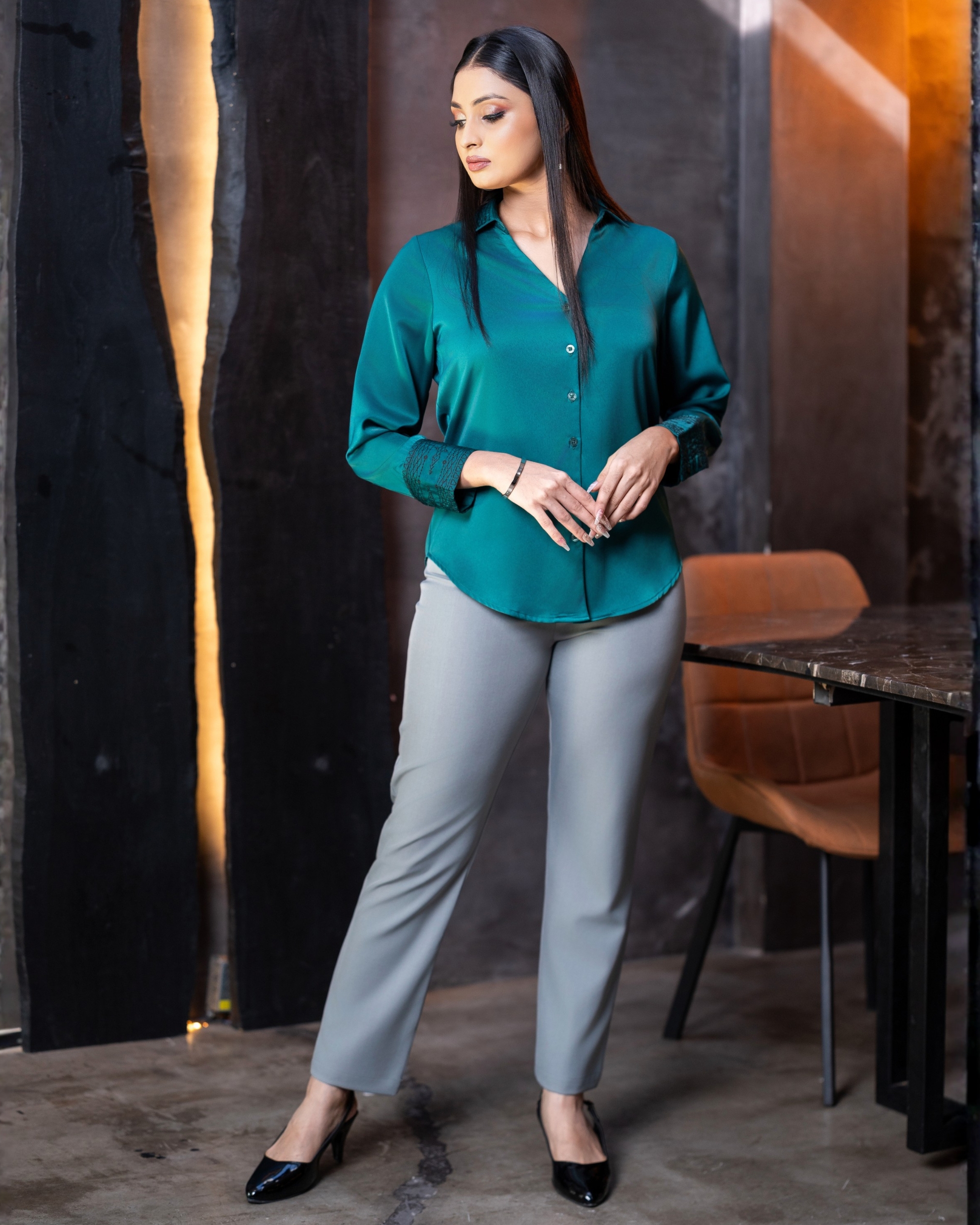 Embridered Sleeve Cuff Detail Shirt Blouse - Image 5