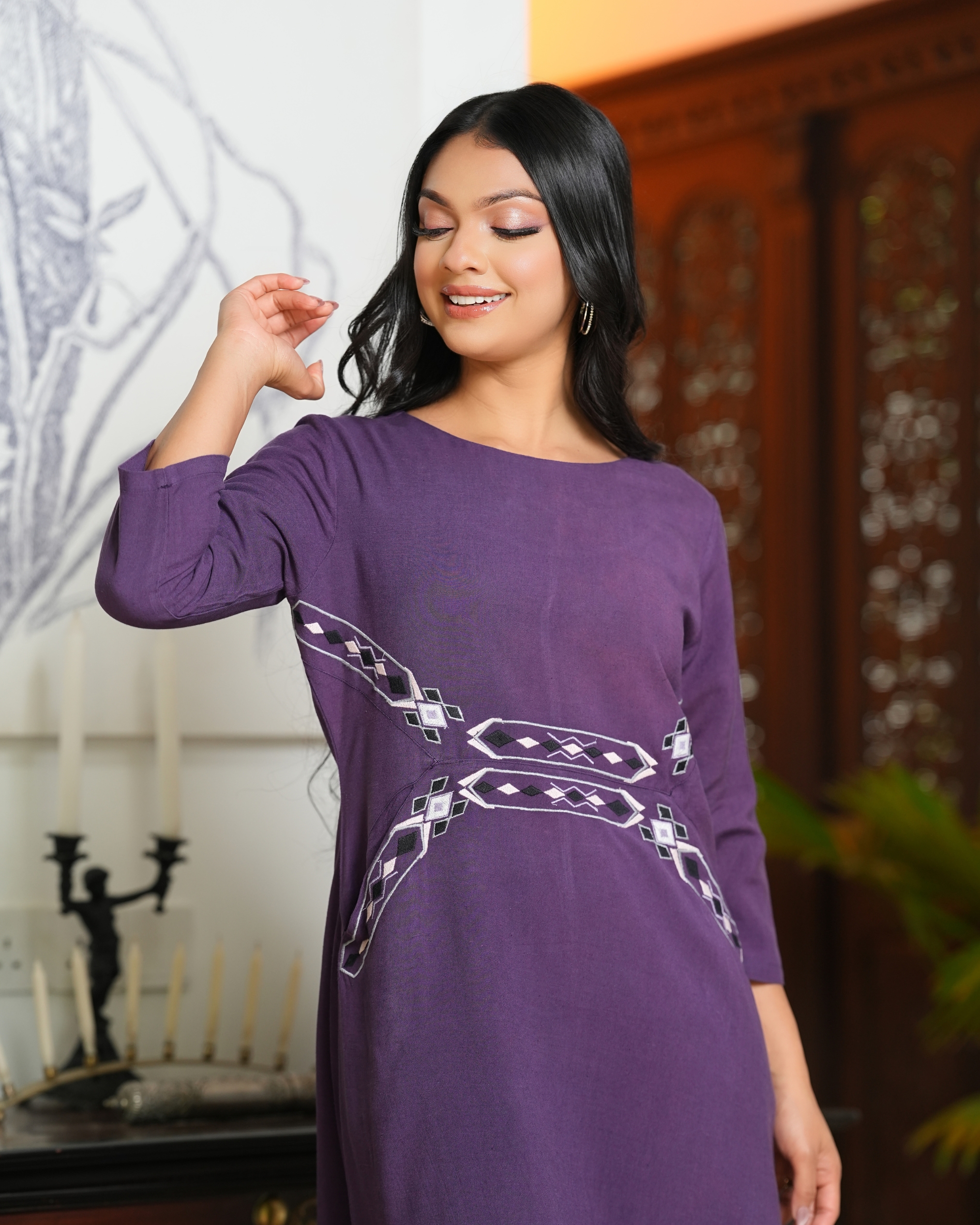 Geometric Embroidery Detail Midi Dress - Image 2