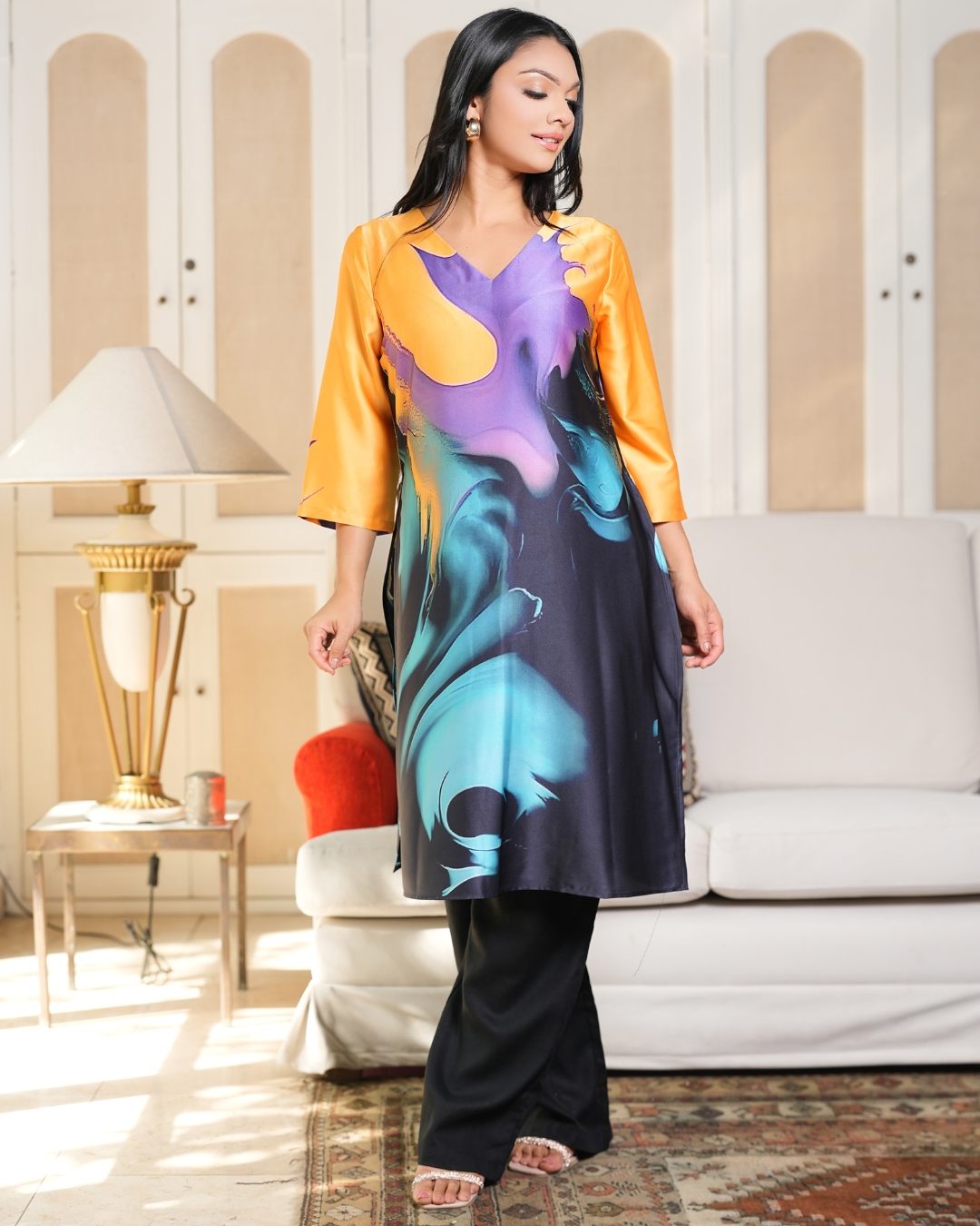 Abstract Wave Patterned V-Neck Kurta Top - Image 2