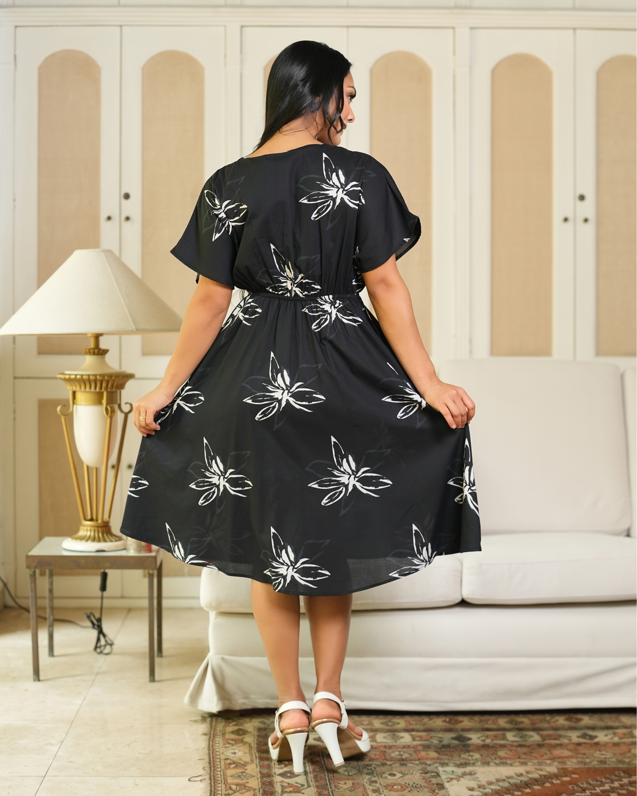 Lace Detail Floral Patterned Maggie Sleeve Short Dress - Image 6